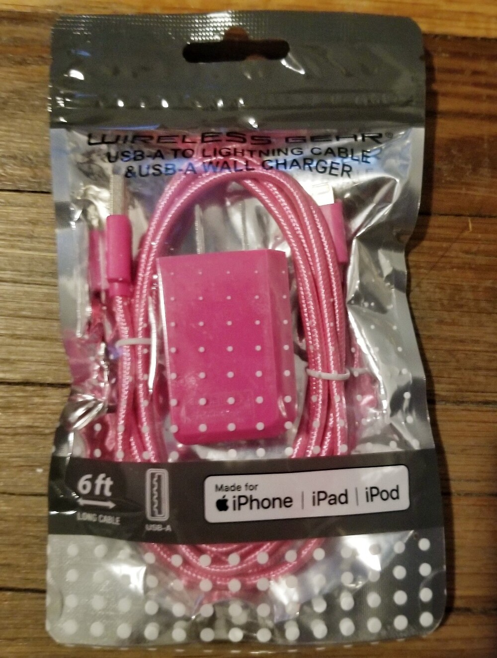 Wireless Gear 6FT Pink USB-A to Lightning Charging Cable with Pink Wall Charger